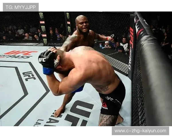 路易斯重拳打靶教练高声叫好